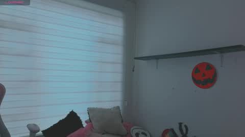 Snapshot of keyla_roberts_ chatting on October 2025 07:34:02 PM Adhara. Help me reach 100 likes online show from October 2025 07:34:02 PM