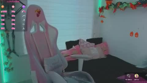 Snapshot of keyla_roberts_ chatting on October 2025 07:36:02 PM Adhara. Help me reach 100 likes online show from October 2025 07:36:02 PM