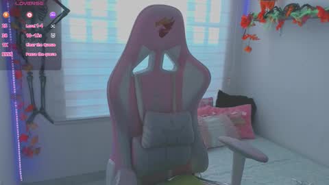 Snapshot of keyla_roberts_ chatting on October 2025 07:47:02 PM Adhara. Help me reach 100 likes online show from October 2025 07:47:02 PM