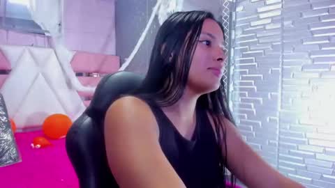 keylaconors online show from November 2025 01:32:01 PM