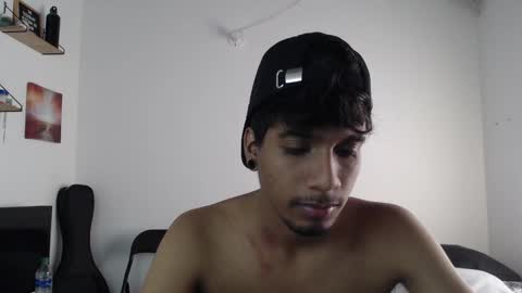 Snapshot of khevinlopezonig chatting on October 2025 06:57:02 PM khevinlopezonig online show from October 2025 06:57:02 PM