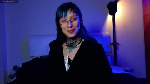 Kianna online show from November 2025 03:30:01 AM