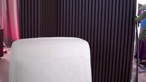 Snapshot of kiara_moreno chatting on September 2025 09:47:02 AM kiara_moreno online show from September 2025 09:47:02 AM