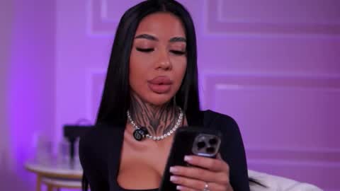 Snapshot of kiara_moreno chatting on October 2025 10:45:01 AM kiara_moreno online show from October 2025 10:45:01 AM