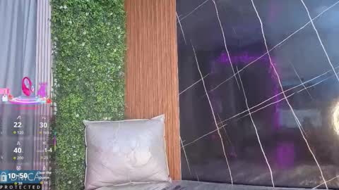 Kiara Zahiri online show from October 2025 10:49:01 AM