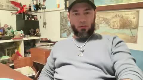 Snapshot of kicker_of_elves chatting on November 2025 11:38:02 PM kicker_of_elves online show from November 2025 11:38:02 PM