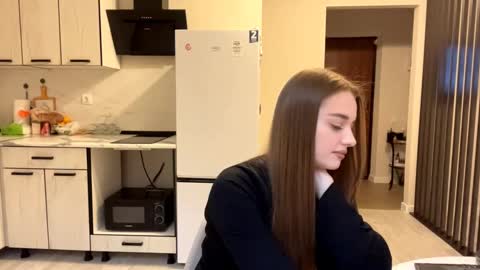 Snapshot of kierstenmorioka chatting on December 2025 09:40:01 AM Hey theremy name is Sofi online show from December 2025 09:40:01 AM