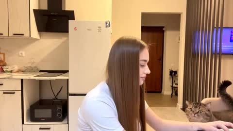 Snapshot of kierstenmorioka chatting on December 2025 09:07:01 AM Hey theremy name is Sofi online show from December 2025 09:07:01 AM