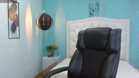 kiityvall19 online show from September 2025 01:22:01 PM
