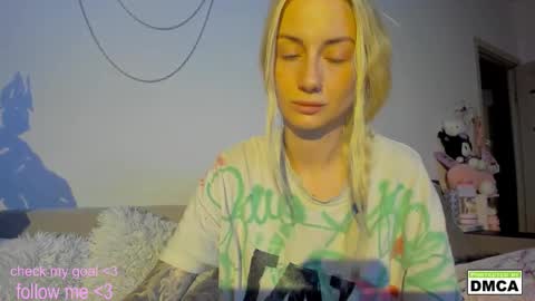 Snapshot of kiki_cute__ chatting on October 2025 06:30:01 PM Kiki online show from October 2025 06:30:01 PM