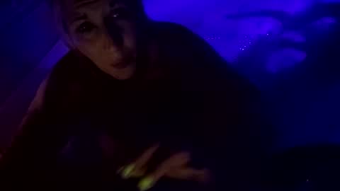 Snapshot of kikilovespartylights chatting on November 2025 12:27:01 PM kikilovespartylights online show from November 2025 12:27:01 PM