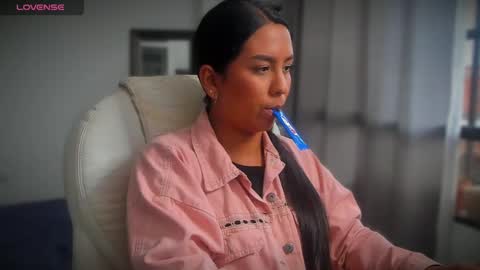 Snapshot of killaa01 chatting on February 2025 10:40:02 PM Alejandra online show from February 2025 10:40:02 PM