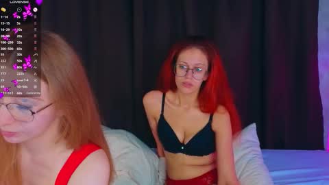 Snapshot of kim__dunn chatting on October 2025 07:29:02 PM CatherineBarkJamieWallace online show from October 2025 07:29:02 PM