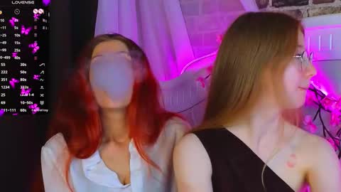 Snapshot of kim__dunn chatting on November 2025 08:43:01 PM CatherineBarkJamieWallace online show from November 2025 08:43:01 PM