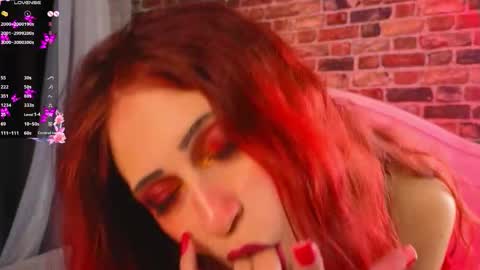 Snapshot of kim__dunn chatting on November 2025 08:12:01 PM CatherineBarkJamieWallace online show from November 2025 08:12:01 PM