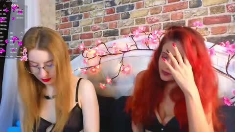 Snapshot of kim__dunn chatting on December 2025 07:32:01 PM CatherineBarkJamieWallace online show from December 2025 07:32:01 PM