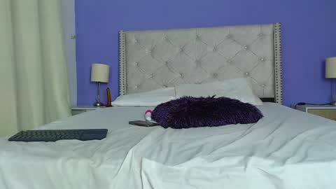 Mia  Kim online show from December 2024 11:32:01 PM