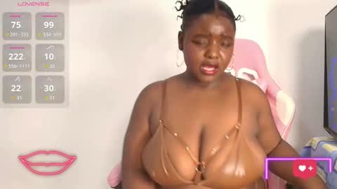 Snapshot of kim_brown2 chatting on November 2025 08:09:01 PM Kim Follow me please online show from November 2025 08:09:01 PM