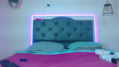 Kim online show from October 2025 03:11:01 PM