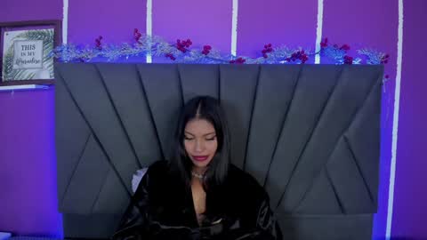 kim  online show from December 2024 10:03:02 PM