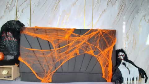 kim  online show from October 2025 07:03:01 PM