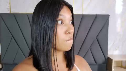 kim  online show from November 2025 07:05:01 PM