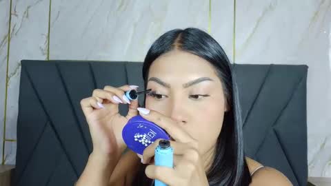 kim  online show from November 2025 09:26:02 PM