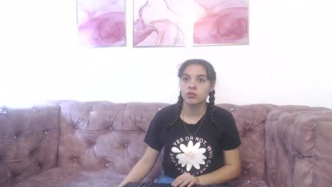 K I M online show from February 2025 11:28:01 AM