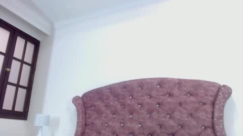 K I M online show from February 2025 02:38:02 PM