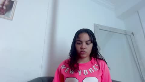 K I M online show from February 2025 01:53:02 PM