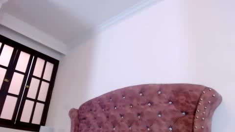 K I M online show from February 2025 01:10:02 PM