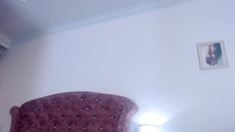 K I M online show from February 2025 03:04:02 PM