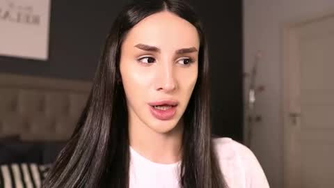 Kim Oberlin online show from October 2025 04:07:02 PM