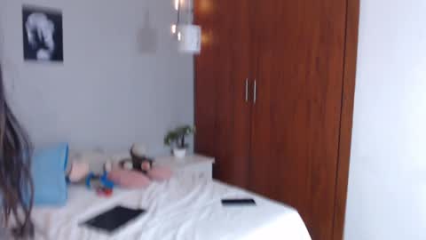 Kim  Yuk online show from December 2024 04:59:02 PM