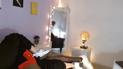 Kim  Yuk online show from January 2025 08:32:01 PM