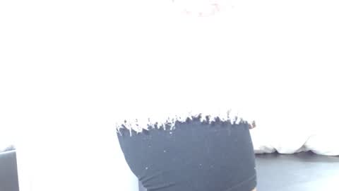 Kim  Yuk online show from February 2025 02:15:01 AM