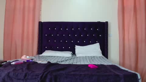 Snapshot of kimberly_blaze chatting on February 2025 06:02:02 AM kimberly_blaze online show from February 2025 06:02:02 AM