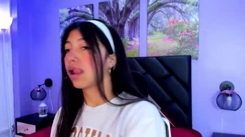 Snapshot of kimberlyvillalobos chatting on October 2025 12:47:01 PM Kimberly Villalobos online show from October 2025 12:47:01 PM