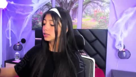 Snapshot of kimberlyvillalobos chatting on October 2025 12:27:01 PM Kimberly Villalobos online show from October 2025 12:27:01 PM