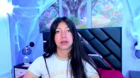 Snapshot of kimberlyvillalobos chatting on October 2025 11:32:02 AM Kimberly Villalobos online show from October 2025 11:32:02 AM