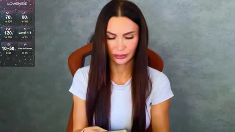 Snapshot of kimdavisbaby chatting on October 2025 04:24:02 AM KIm online show from October 2025 04:24:02 AM