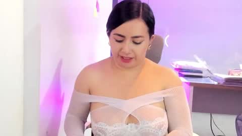 Snapshot of kimkalifa chatting on September 2025 12:54:01 PM Camila online show from September 2025 12:54:01 PM