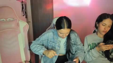 kimmi online show from September 2025 11:19:01 PM