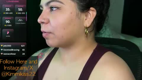 Snapshot of kimmiakiss22 chatting on October 2025 11:05:02 PM Kimmi online show from October 2025 11:05:02 PM