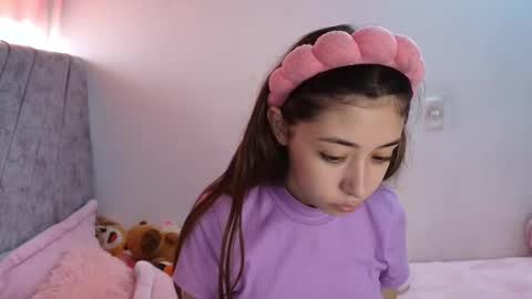 kimm online show from September 2025 03:17:01 PM