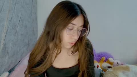 kimm online show from October 2025 03:07:01 AM