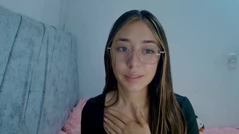 kimm online show from November 2025 04:25:02 AM