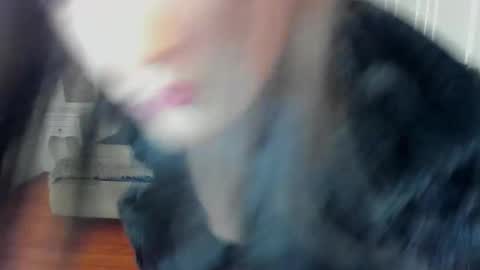 Snapshot of kimwessel_ chatting on October 2025 07:54:02 PM Kim online show from October 2025 07:54:02 PM