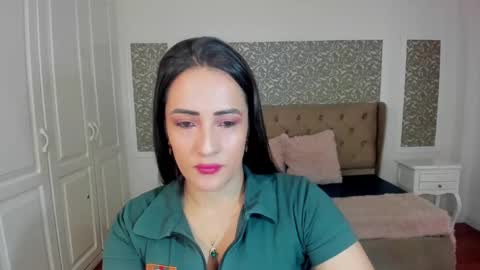 Snapshot of kimwessel_ chatting on November 2025 07:34:02 PM Kim online show from November 2025 07:34:02 PM