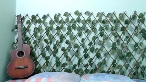 Snapshot of kimzu2830 chatting on January 2025 02:24:02 AM Kim and Zuka online show from January 2025 02:24:02 AM